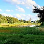 De Scherpenweide, Compleet Landelijk Gelegen Met Jacuzzi Leur