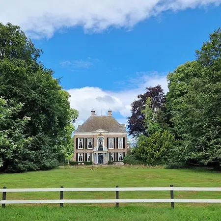 Alpesi faház De Scherpenweide, Compleet Landelijk Gelegen Met Jacuzzi Leur