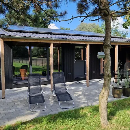 De Scherpenweide, Compleet Landelijk Gelegen Met Jacuzzi Leur